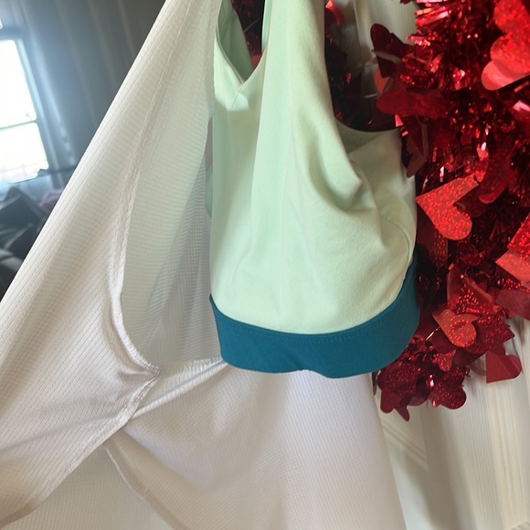 Fabletics Cashel Performance Swing Tank Top - Picture 8 of 9